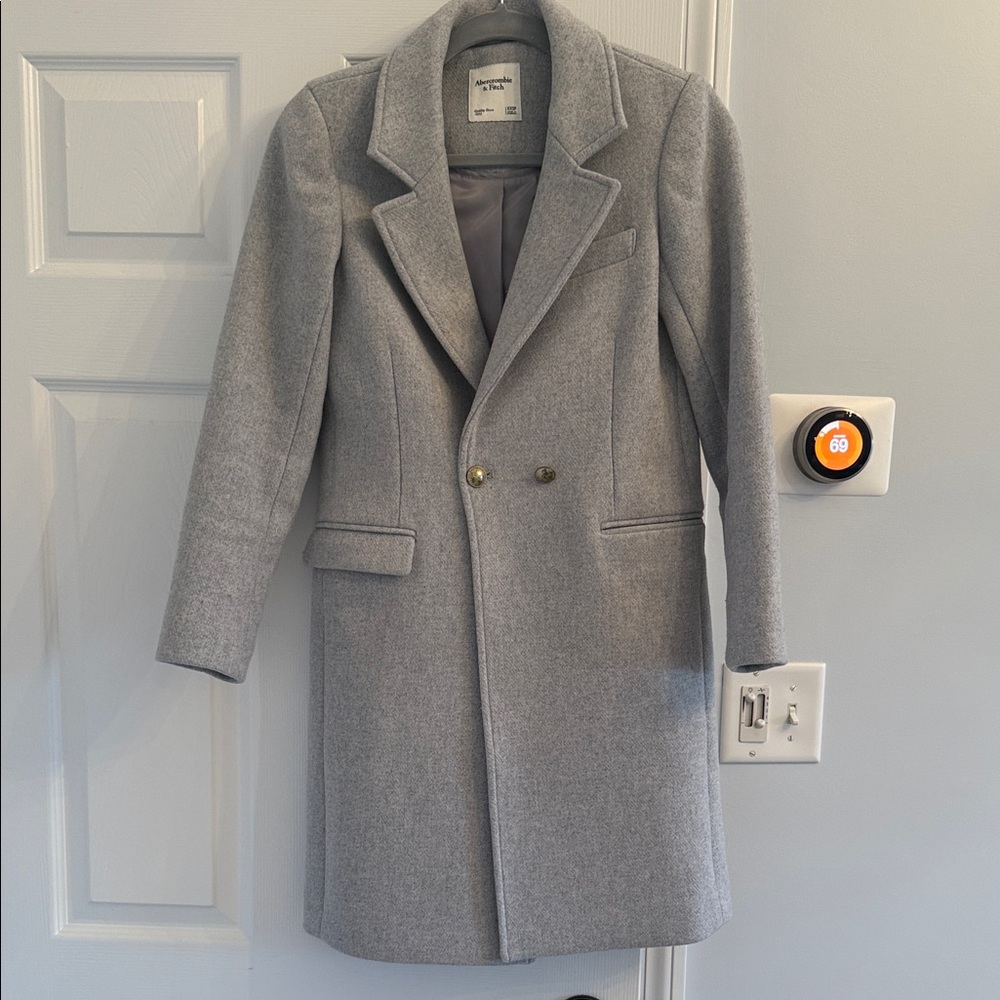 Abercrombie & Fitch / Light Gray wool Coat with Gold Buttons/ XXSP